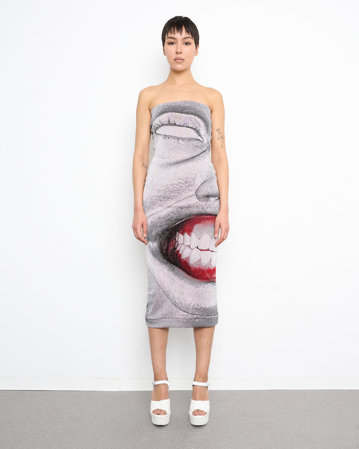 GAUGE fine knit tube dress white