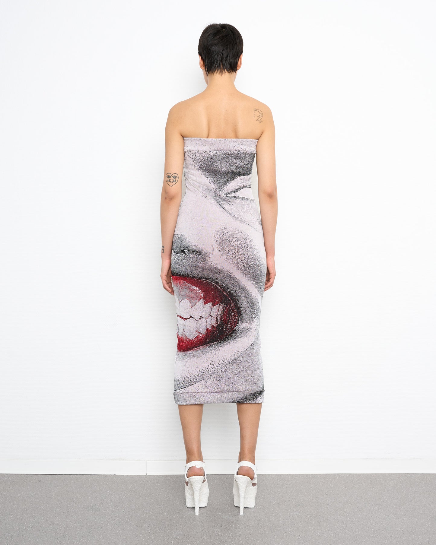GAUGE fine knit tube dress white