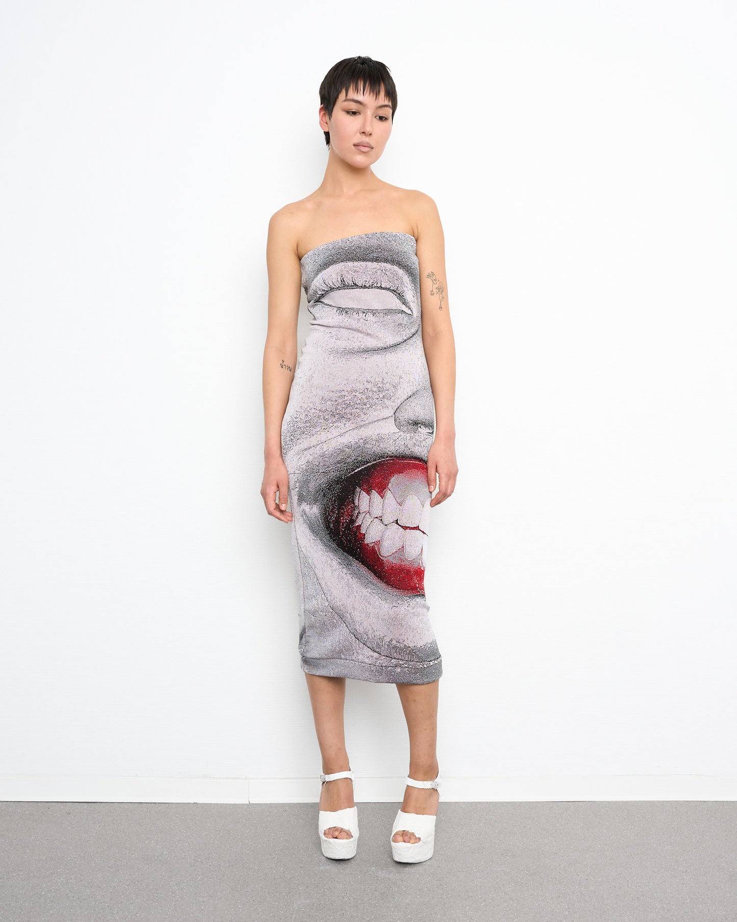 GAUGE fine knit tube dress white