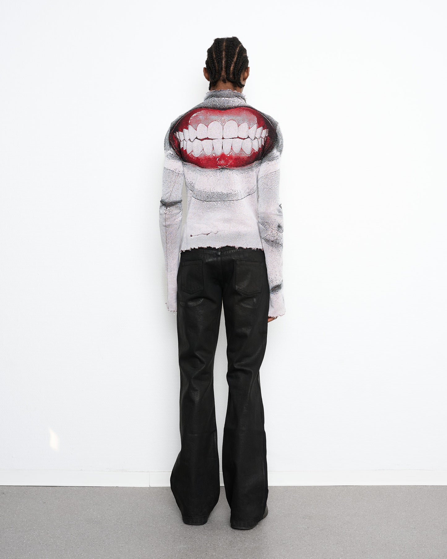 GAUGE distressed turtleneck white