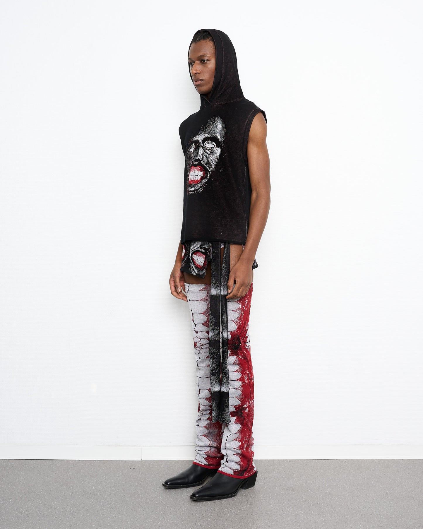 GAUGE hooded fine knit vest
