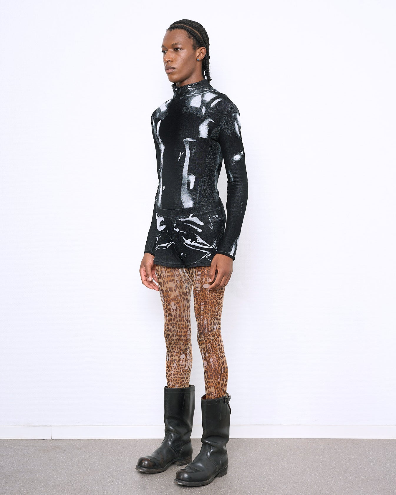 LATEX fine knit shorts
