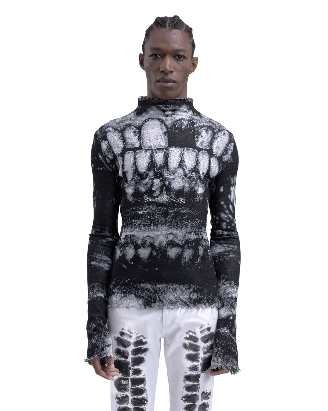 DENTES fine knit distressed turtleneck