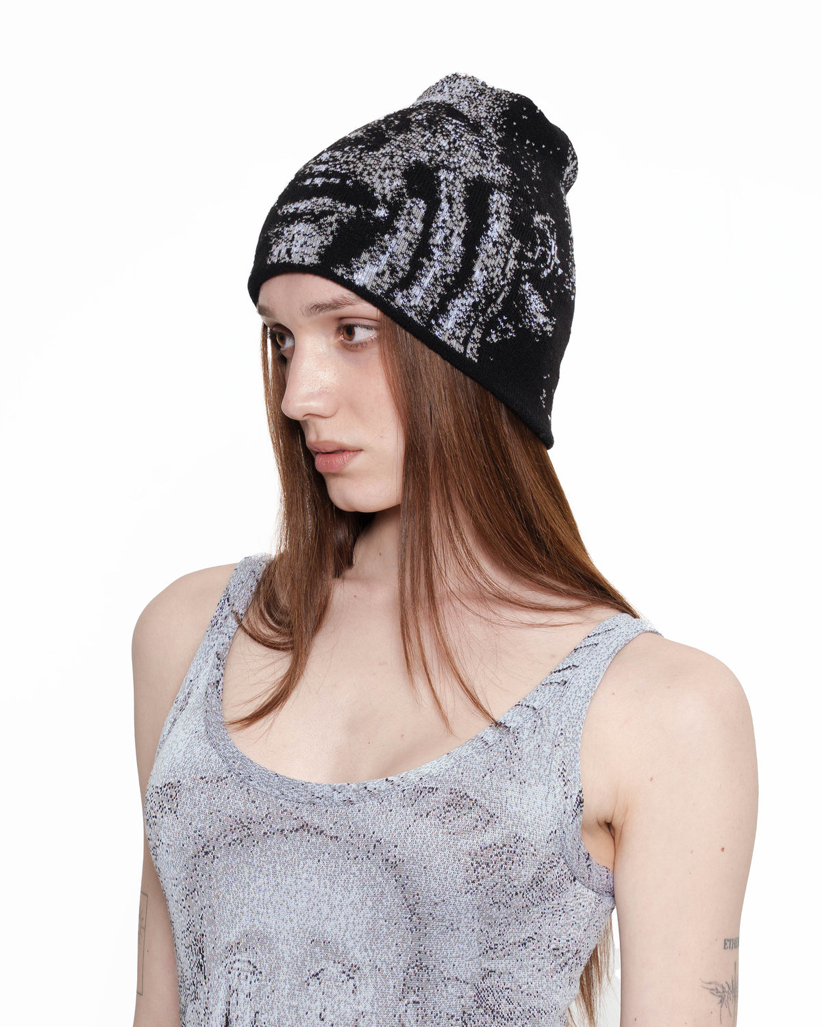 COVET beanie BLACK