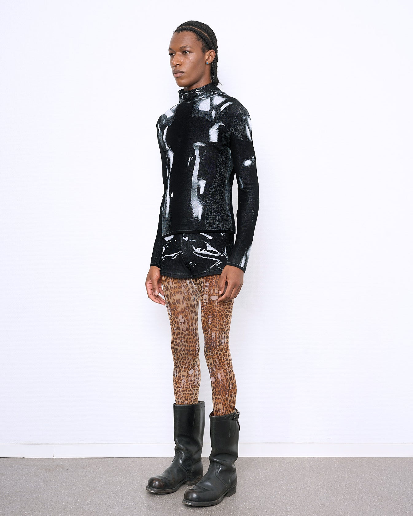 LATEX fine knit turtleneck