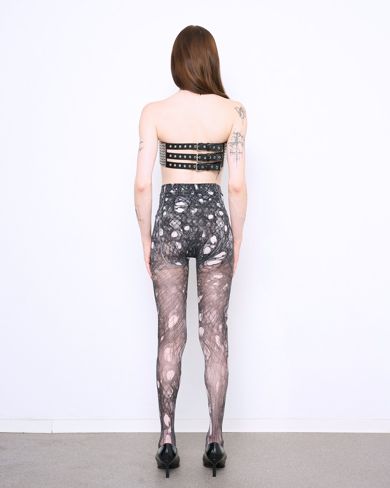 CROSS STUD top
