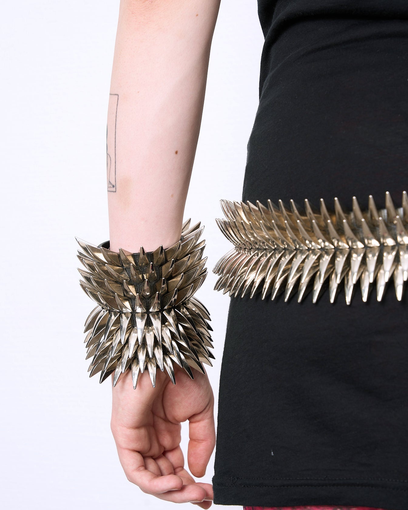 SPIKED belt
